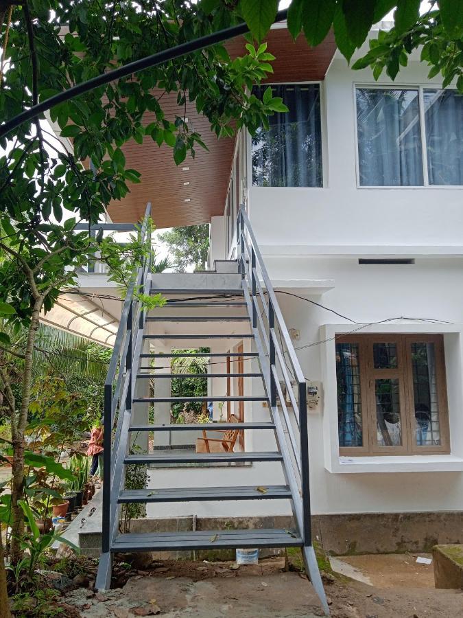 High Shine Homestay Meppādi Eksteriør bilde